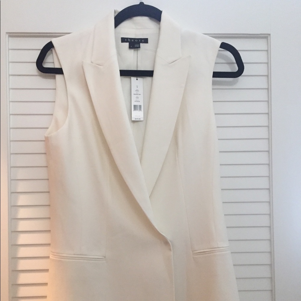 COPY - Never been worn Theory “Annea” ivory white vest